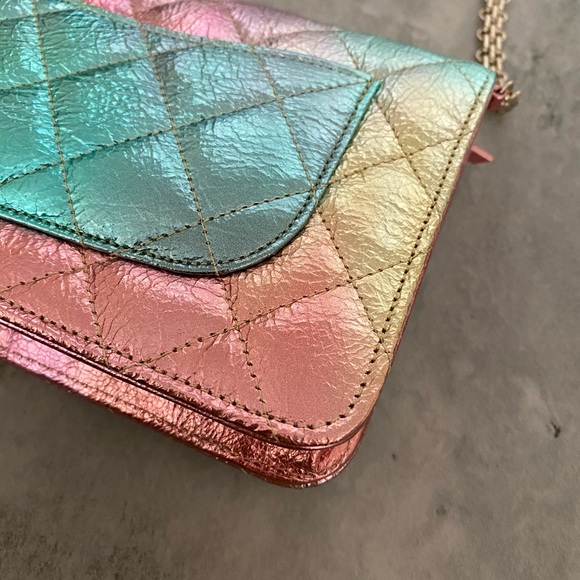 Chanel rainbow reissue wallet on chain - Picture 16 of 16